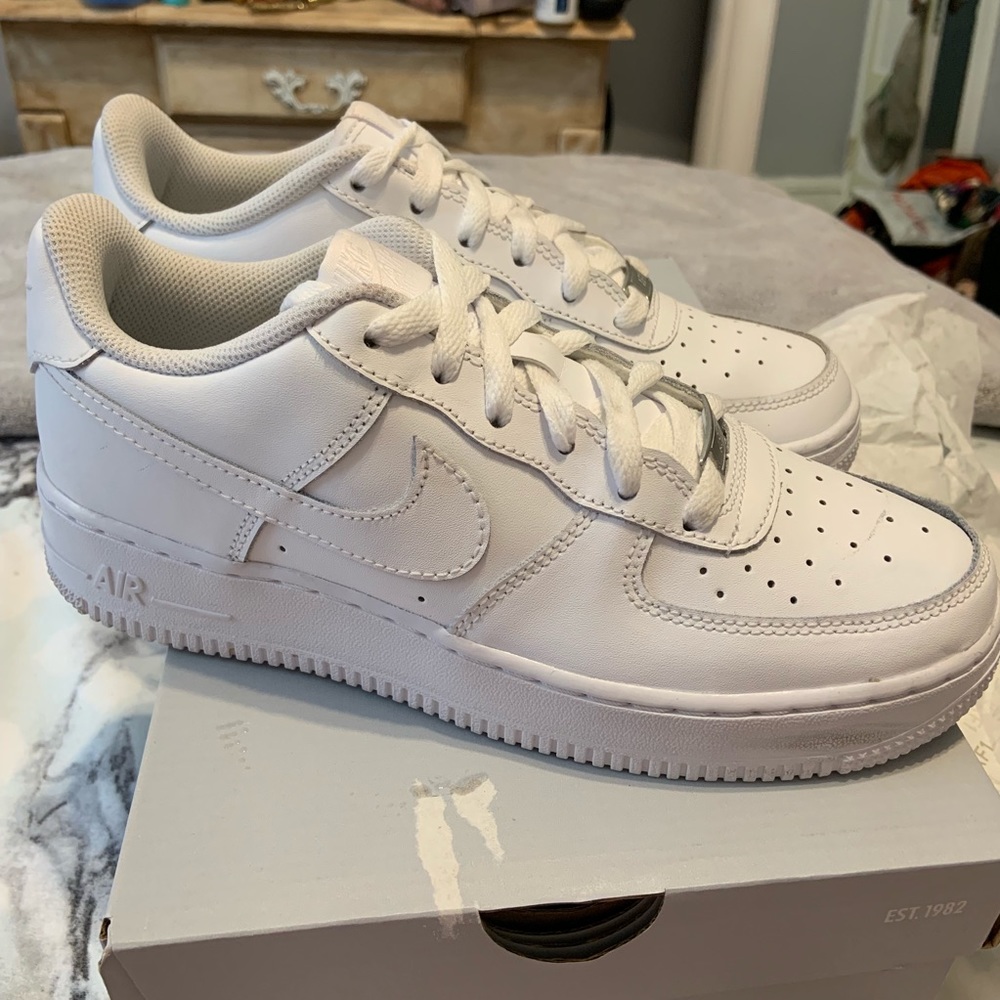 white air force 1 (gs 6 ) SOLD